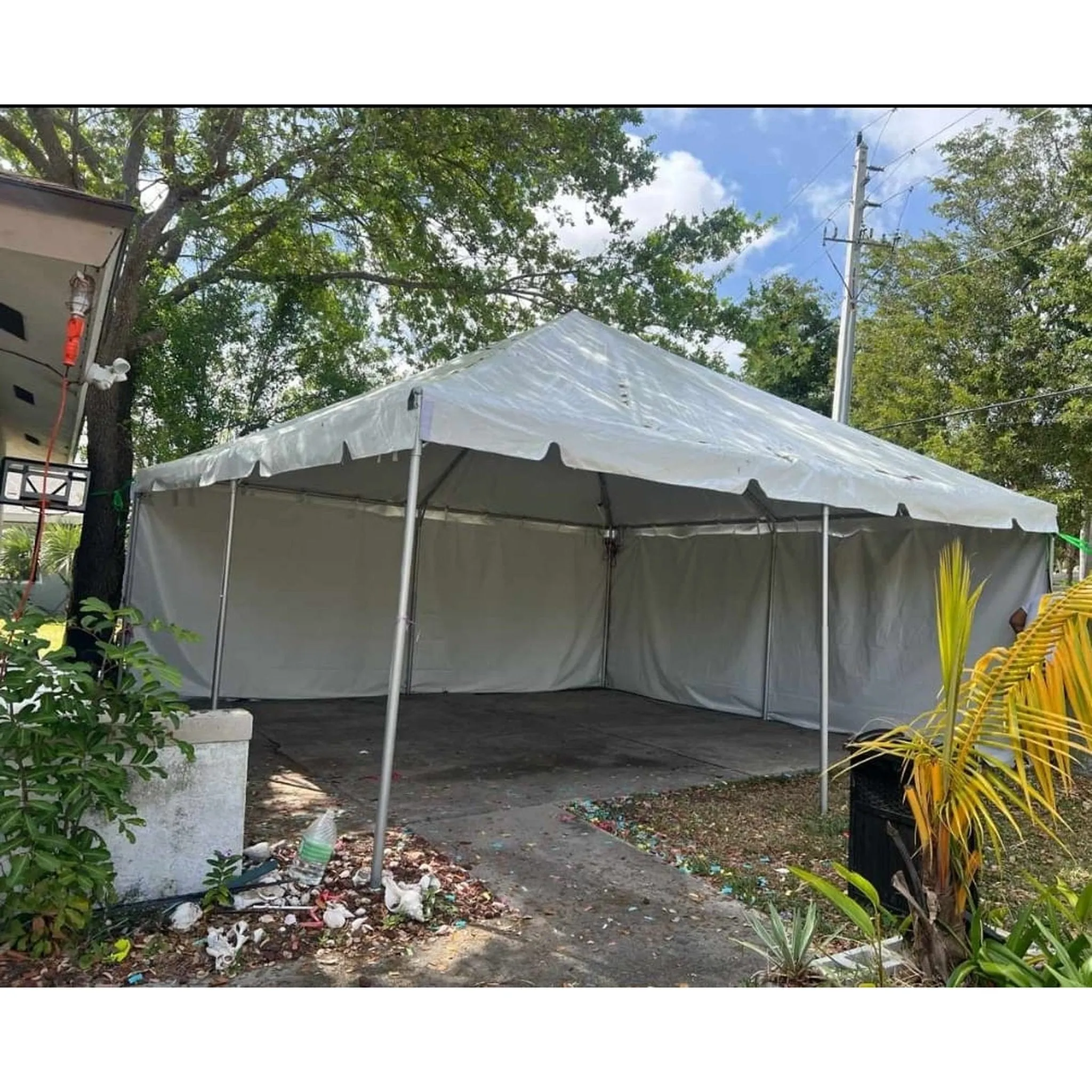 20x20 Compact Frame Tent