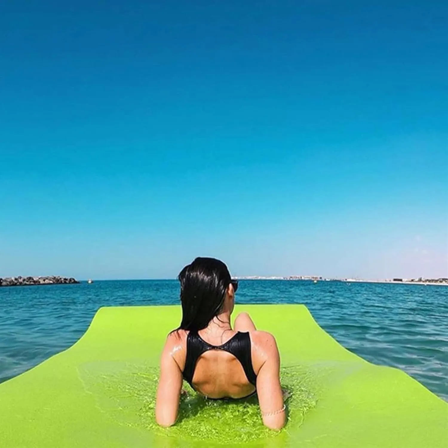 Floating Mat, Floating Water Mat, with Rolling Pillow Design, Bouncy Tear-Resistant 3-Layer XPE Foam, Roll-Up Floating Island River Rafts(Green,4mx1.8mx3.3cm)